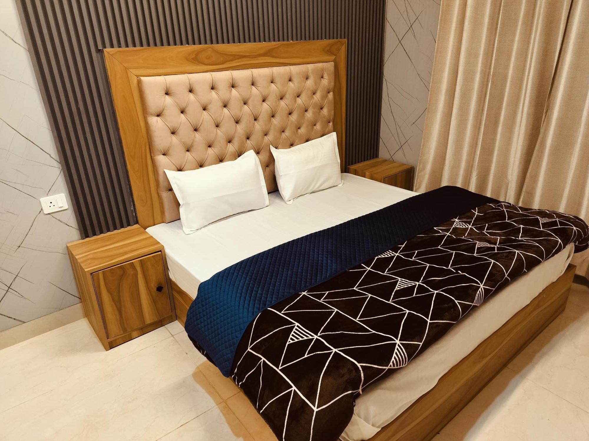 Madan Kunj B & B Mall Road Shimla Exterior photo